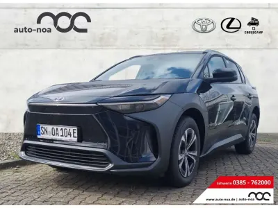 Begagnad Toyota bZ4X 150 kW (204 HK) 2023 Svart SUV