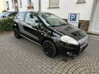 Gebraucht Fiat Grande Punto 77 PS (56 kW) 2008 Schwarz Kleinwagen