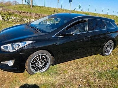 Gebraucht Hyundai i40 116 PS (85 kW) 2012 Schwarz Kombi