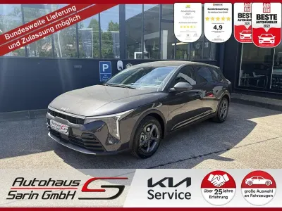 Neu Kia K4 150 PS (110 kW) 2026 Grau Limousine