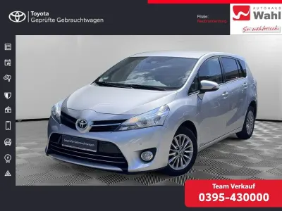 Gebraucht Toyota Verso Edition-S 112 PS (82 kW) 2016 Silber Van / Kleinbus