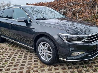 Gebraucht VW Passat Elegance 150 PS (110 kW) 2021 Grau Kombi