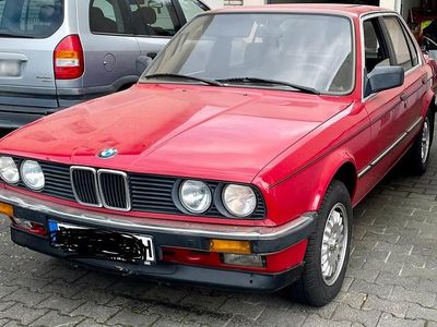 Gebraucht BMW 320 129 PS (94 kW) 1987 Rot Limousine