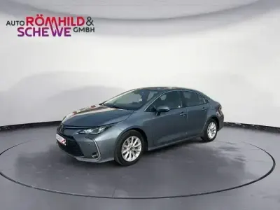 Gebraucht Toyota Corolla Hybrid Comfort 98 PS (72 kW) 2023 Grau Limousine