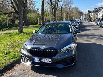 Gebraucht BMW 116 Advantage 116 PS (85 kW) 2020 Grau Kleinwagen