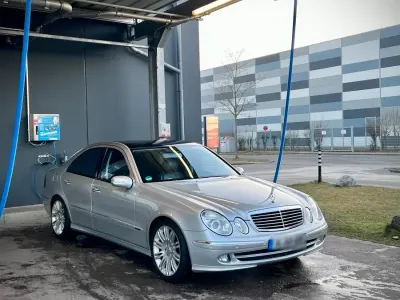 Gebraucht Mercedes E200 163 PS (119 kW) 2005 Silber Limousine