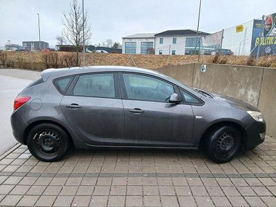 Gebraucht Opel Astra Design Edition 87 PS (63 kW) 2011 Limousine