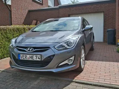 Gebraucht Hyundai i40 Edition 135 PS (99 kW) 2012 Grau Kombi