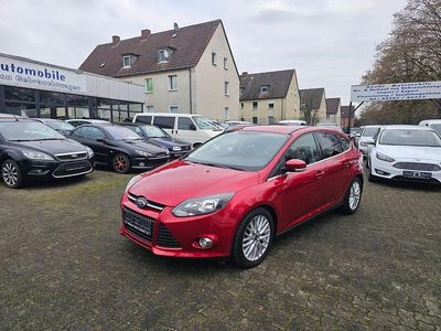 Gebraucht Ford Focus 125 PS (91 kW) 2014 Rot Limousine