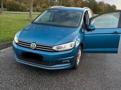 Gebraucht VW Touran 116 PS (85 kW) 2018 Blau Van / Kleinbus