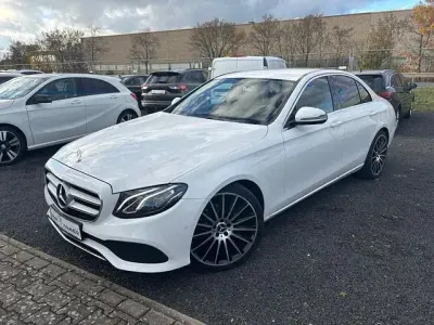 Gebraucht Mercedes E200 Avantgarde 184 PS (135 kW) 2018 Polarweiss  unilack Limousine