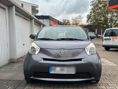 Toyota iQ