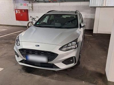Second-hand Ford Focus ST-Line 125 CP (91 kW) 2019 Argintiu Break