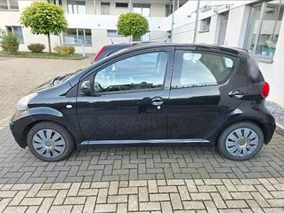 Gebraucht Toyota Aygo 68 PS (50 kW) 2007 Schwarz Kleinwagen