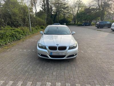 Gebraucht BMW 325 218 PS (160 kW) 2008 Grau Limousine