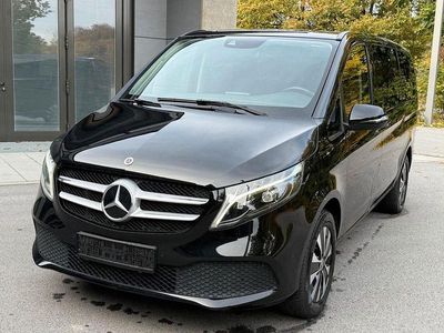 Mercedes V220