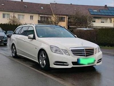 Gebraucht Mercedes E350 Avantgarde 265 PS (194 kW) 2011 Weiß Kombi