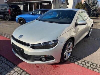 Gebraucht VW Scirocco 122 PS (89 kW) 2011 Silver leaf white gold Coupé