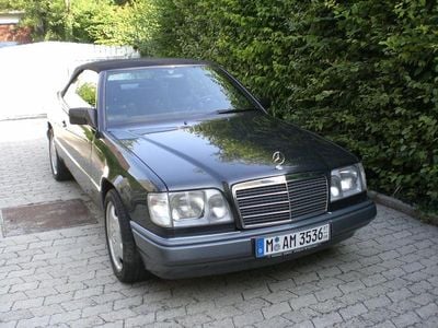 Gebraucht Mercedes E320 220 PS (161 kW) 1994 Schwarz Cabrio