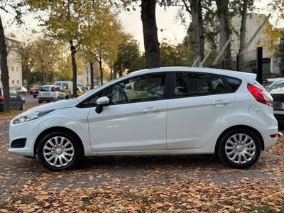 Gebraucht Ford Fiesta 82 PS (60 kW) 2013 Weiß Kleinwagen