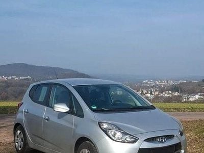 Gebraucht Hyundai ix20 Comfort 125 PS (91 kW) 2012 Silber Kleinwagen