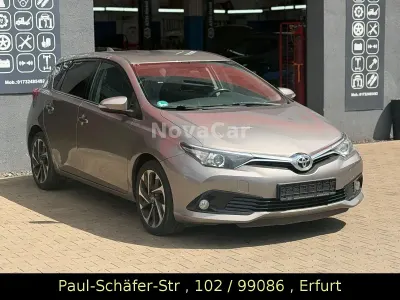 Gebraucht Toyota Auris Design 116 PS (85 kW) 2015 Braun Limousine