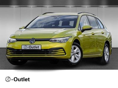 Limonengelb metallic Gebraucht 2023 VW Golf VIII Life Kombi | 19.450 € (Superpreis)