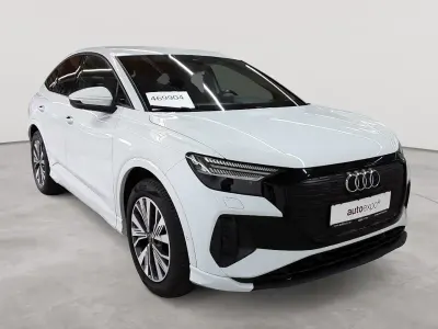 Gebraucht Audi Q4 Sportback e-tron Comfort 150 kW (204 PS) 2023 Gletscherweiss metallic SUV