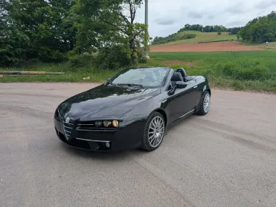 Käytetty Alfa Romeo Spider Exclusive 185 HP (136 kW) 2007 Musta Avoauto