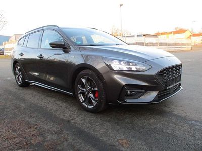 Grau Gebraucht 2019 Ford Focus ST-Line Limousine | 10.200 € (Fairer Preis)