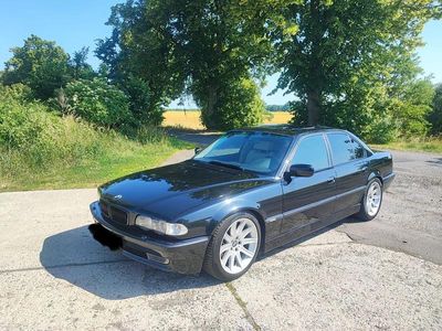 BMW 740