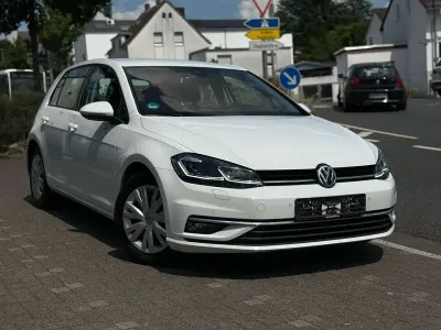 Gebraucht VW Golf VII Highline 150 PS (110 kW) 2017 Pure white Kleinwagen