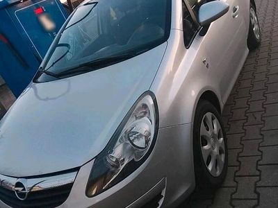 Gebraucht Opel Corsa 70 PS (51 kW) 2010 Silber Kleinwagen