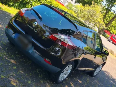 Usata Renault Mégane LIMITED 110 CV (80 kW) 2015 Marrone Berlina