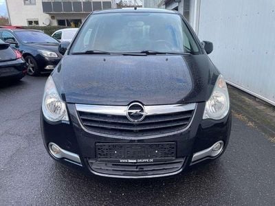 Schwarz Gebraucht 2010 Opel Agila Edition Kleinwagen | 3.390 € (Etwas zu teuer)