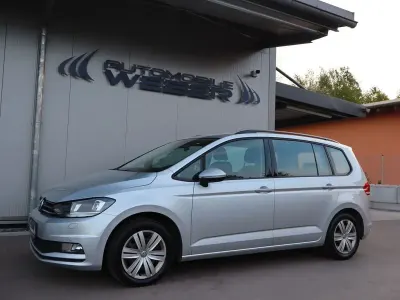 Gebraucht VW Touran Trendline 116 PS (85 kW) 2017 Silber Van / Kleinbus