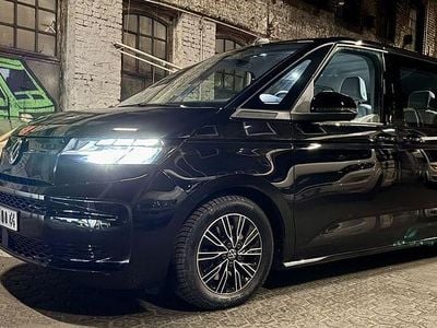 Schwarz Gebraucht 2024 VW Multivan Van | 51.600 € (Fairer Preis)