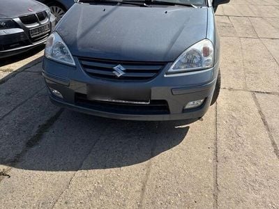 Suzuki Liana