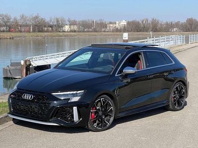 Gebraucht Audi RS3 Sportback 400 PS (294 kW) 2022 Schwarz Kleinwagen