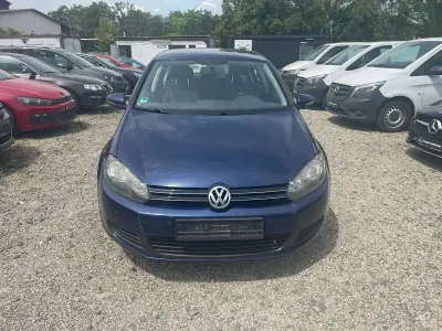 Gebraucht VW Golf VI Comfortline 105 PS (77 kW) 2010 Shadow blue metallic Kleinwagen