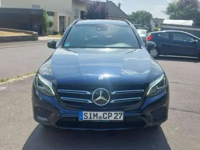 Gebraucht Mercedes GLC220 AMG Edition 1 170 PS (125 kW) 2017 Blau SUV