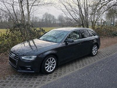 Gebraucht Audi A4 170 PS (125 kW) 2013 Grau Kombi