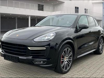 Schwarz Gebraucht 2017 Porsche Cayenne GTS Chrono SUV | 44.500 € (Etwas zu teuer)