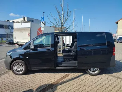 Gebraucht Mercedes Vito 163 PS (119 kW) 2022 Schwarz Van