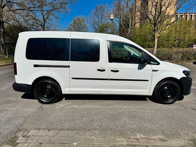 Weiß Gebraucht 2019 VW Caddy Maxi Van / Kleinbus | 10.250 € (Guter Preis)