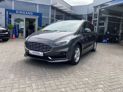 Gebraucht Ford S-MAX Titanium 190 PS (139 kW) 2020 Magneticgrau metallic (metallic) Van / Kleinbus