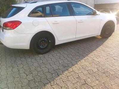 Weiß Gebraucht 2013 Chevrolet Cruze Kombi | 3.999 € (Guter Preis)