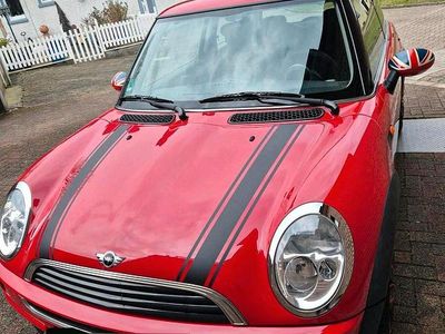 Begagnad Mini ONE 90 HK (66 kW) 2002 Röd Halvkombi