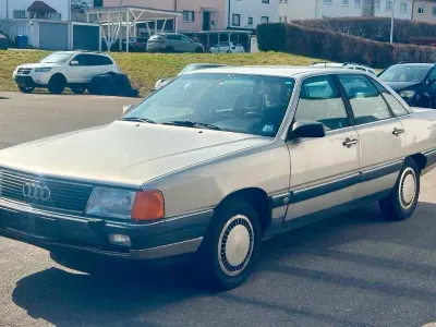 Brugt Audi 100 136 HK (100 kW) 1987 Sølv Sedan