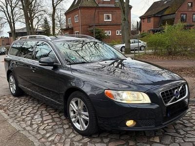 Gebraucht Volvo V70 Summum 163 PS (119 kW) 2012 Grau Kombi